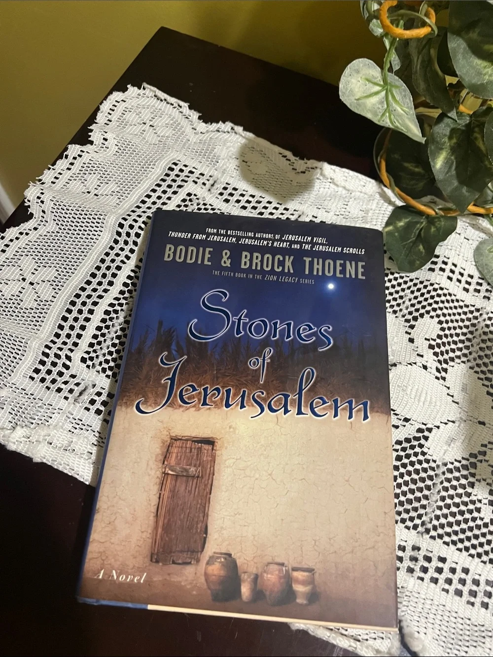Hardback Stones of Jerusalem by Bodie & Brock Thoene